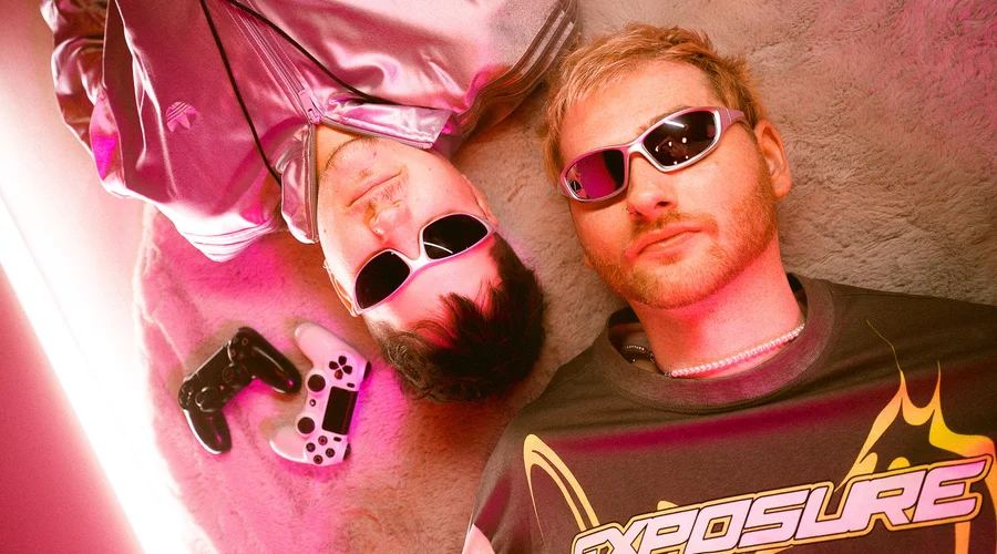 2Hot2Play