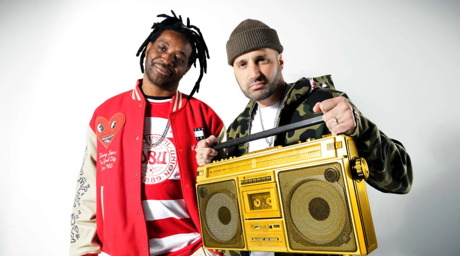 Skarra Mucci X Manudigital
